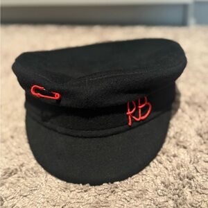 Black and Red Military-Style Beret Hat